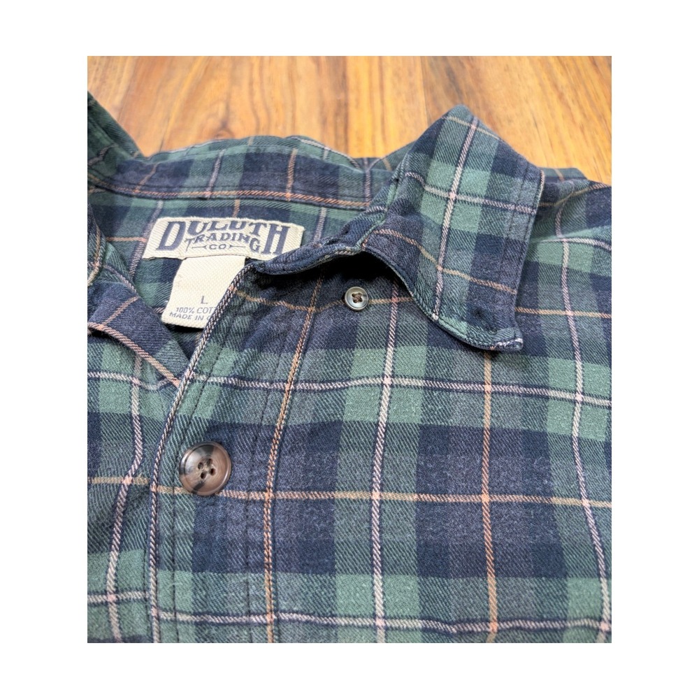 Duluth Trading Co Flannel Shirt Large Green Plaid Outdoor Workwear Rugged Cotton - Picture 10 of 10